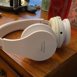 Hisonic HS8252 wireless headphones